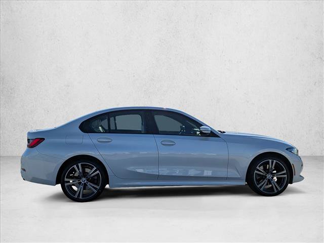 Used 2023 BMW 330i xDrive 330i xDrive w/ Driving Assistance Package image 4