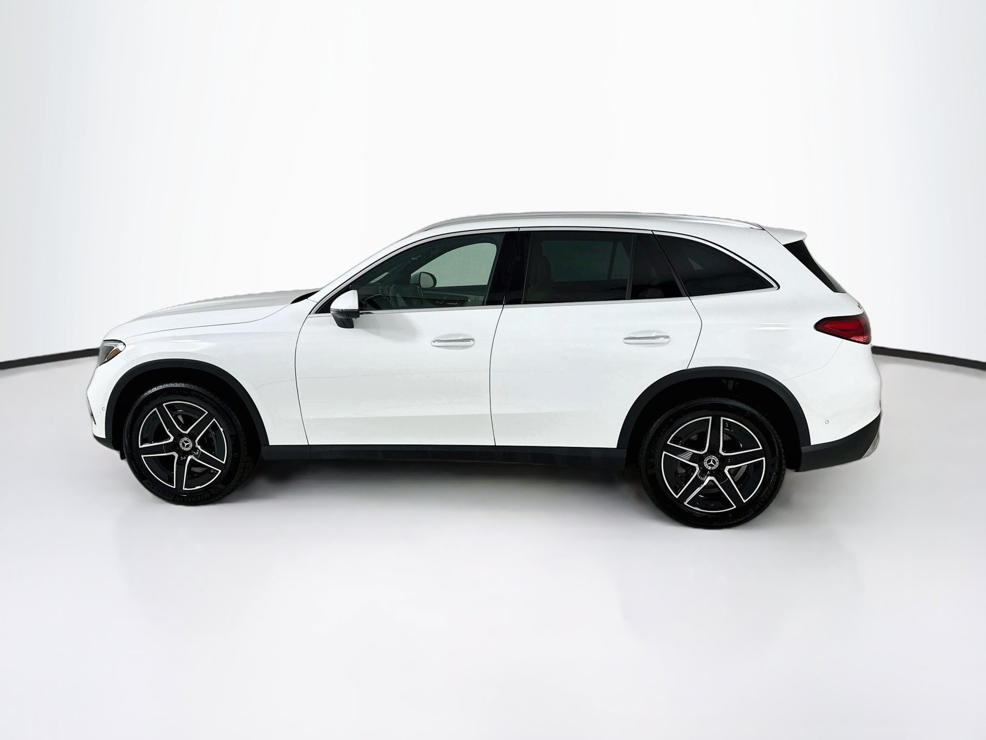 New 2027 Mercedes-Benz GLC 300 4MATIC image 5