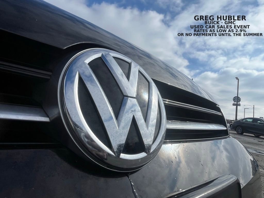 Used 2017 Volkswagen Golf R 4-Door AWD/4WD image 10