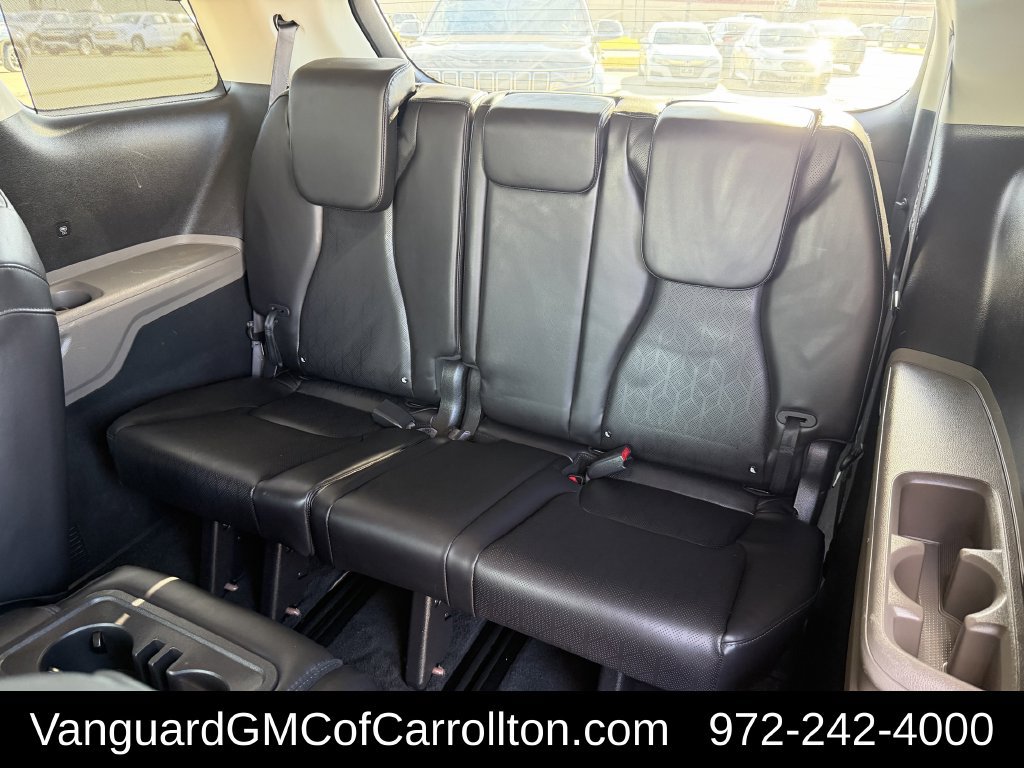 Used 2025 Kia Carnival EX FWD image 29