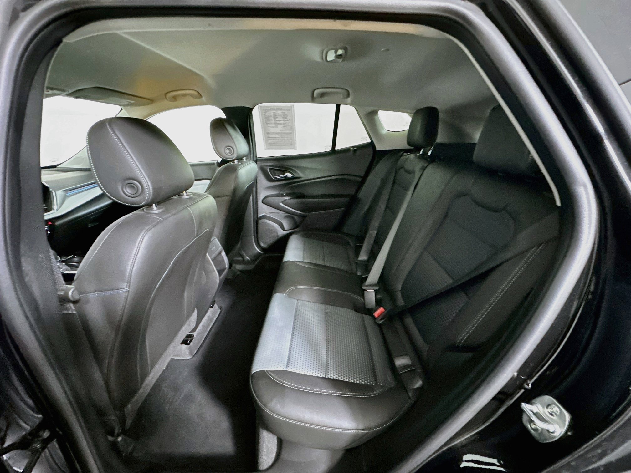 Used 2026 Chevrolet Trax LT FWD image 25