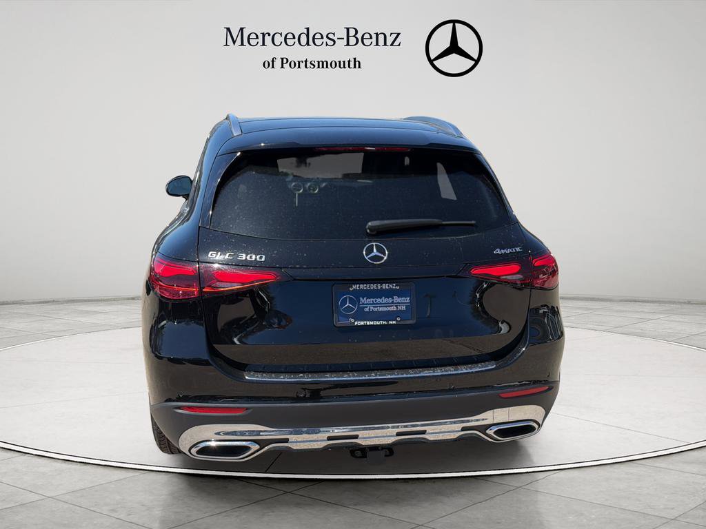 Used 2026 Mercedes-Benz GLC 300 4MATIC image 4