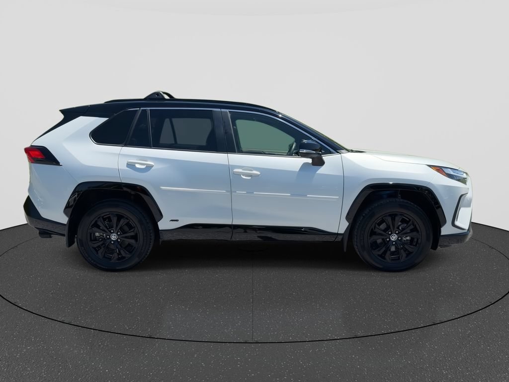 Used 2023 Toyota RAV4 XSE AWD/4WD image 9