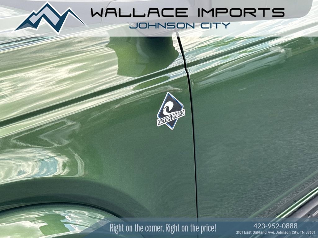 Used 2024 Ford Bronco Outer Banks AWD/4WD image 11