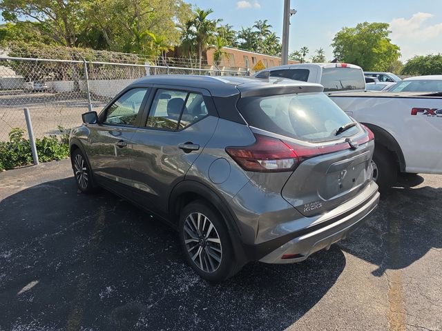 Used 2023 Nissan Kicks SV image 4