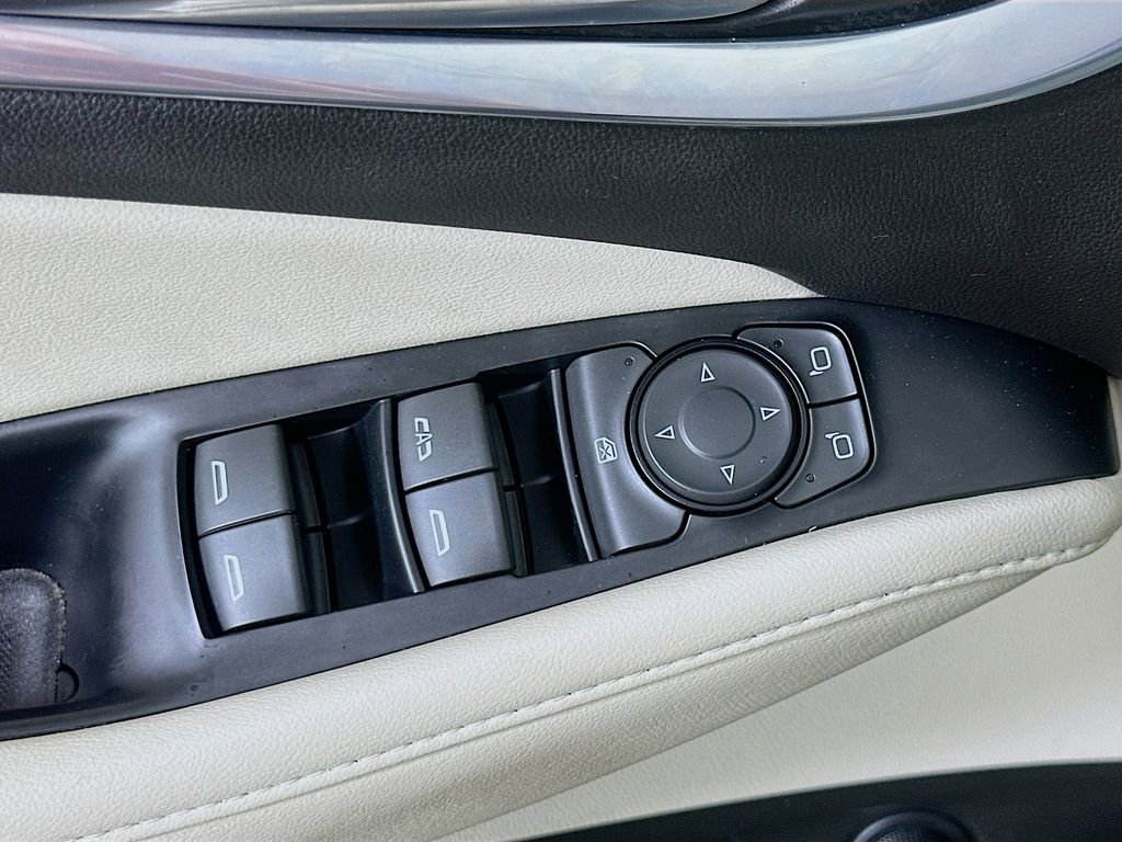 Used 2023 Buick Enclave Essence image 21