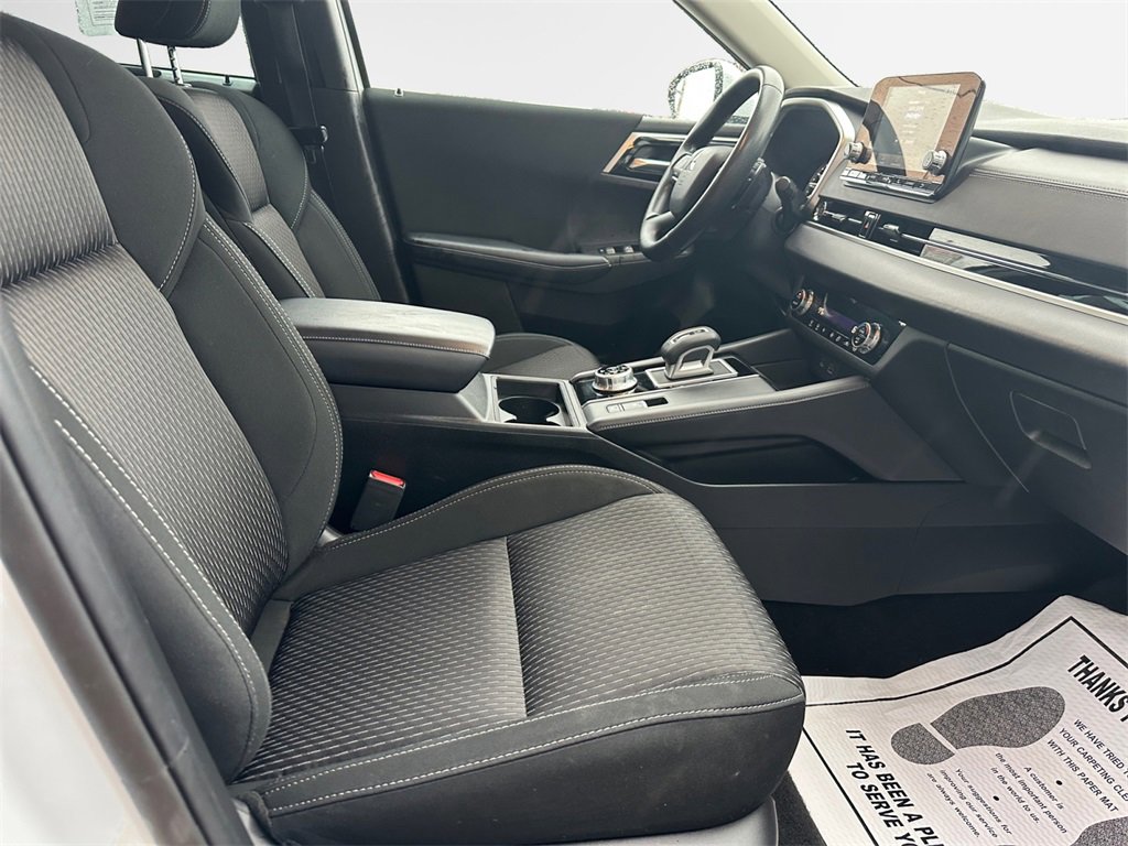 Used 2023 Mitsubishi Outlander ES image 26