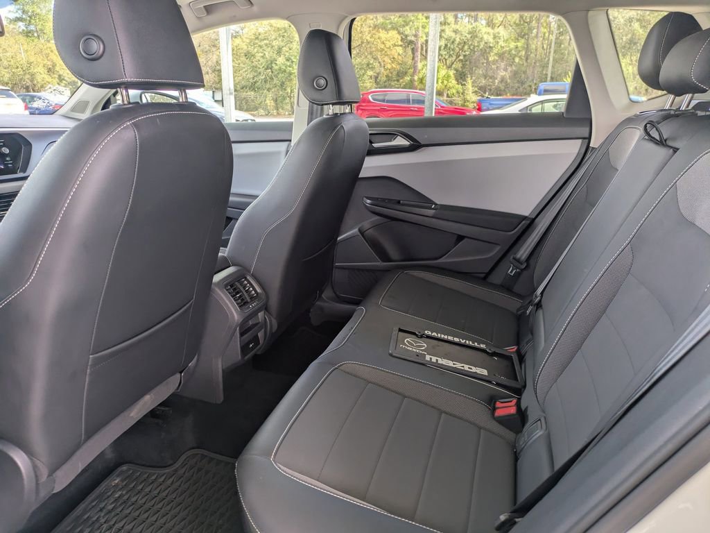 Used 2022 Volkswagen Taos SE image 12