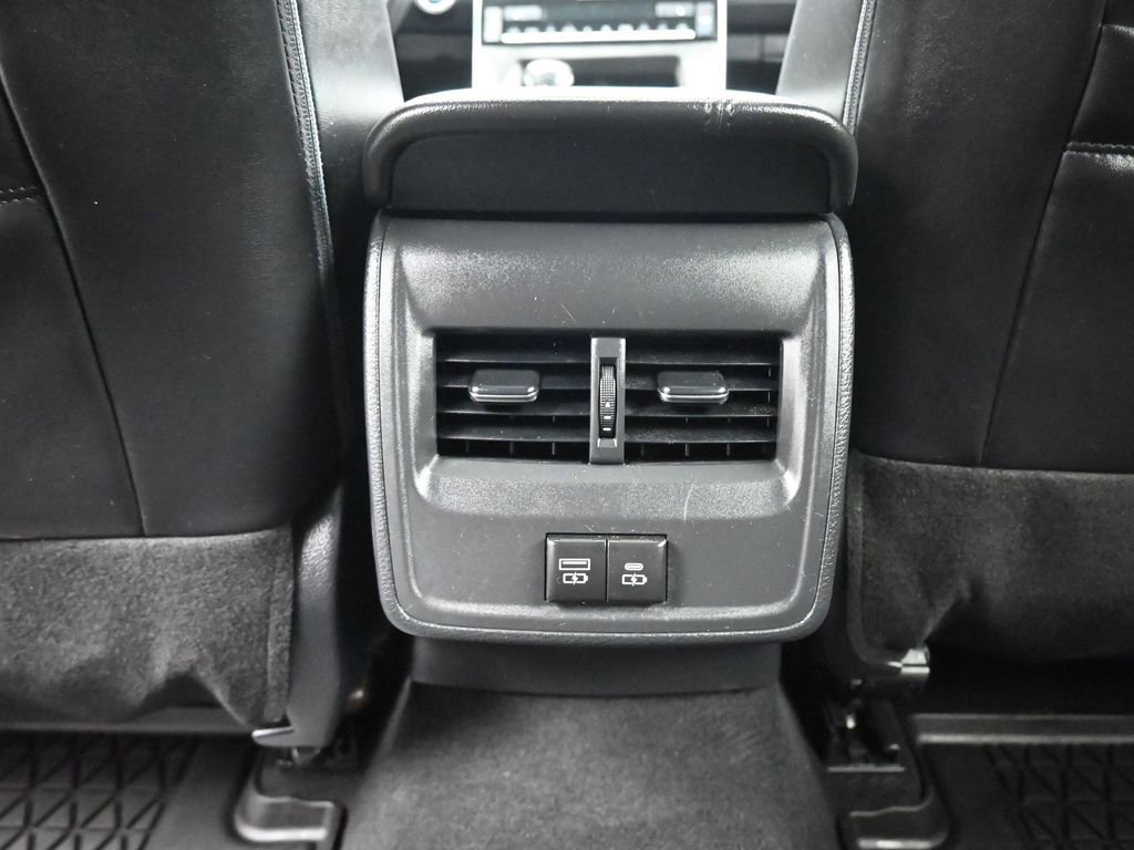 Used 2022 Toyota Avalon XLE w/ Moonroof Package image 33