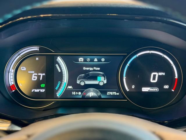 Used 2022 Kia Niro EX Premium image 28