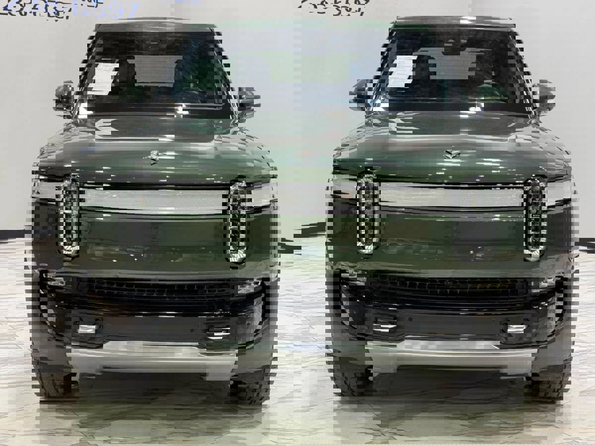 Used 2022 Rivian R1T Adventure image 3