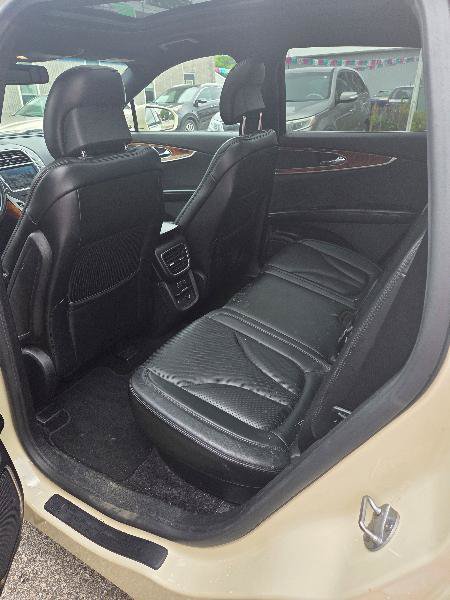 Used 2016 Lincoln MKX Reserve w/ Technology Package AWD/4WD image 15
