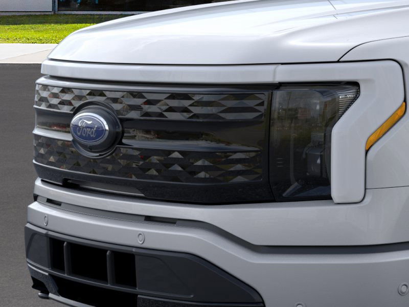 New 2023 Ford F150 Lightning Platinum image 17