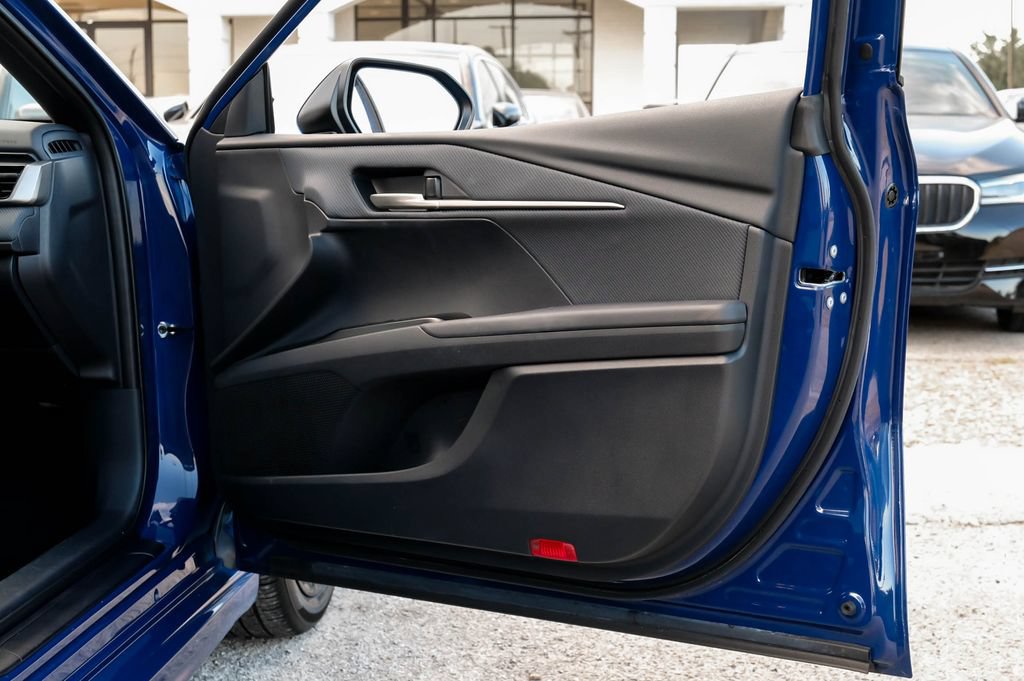 Used 2025 Toyota Camry SE FWD image 47