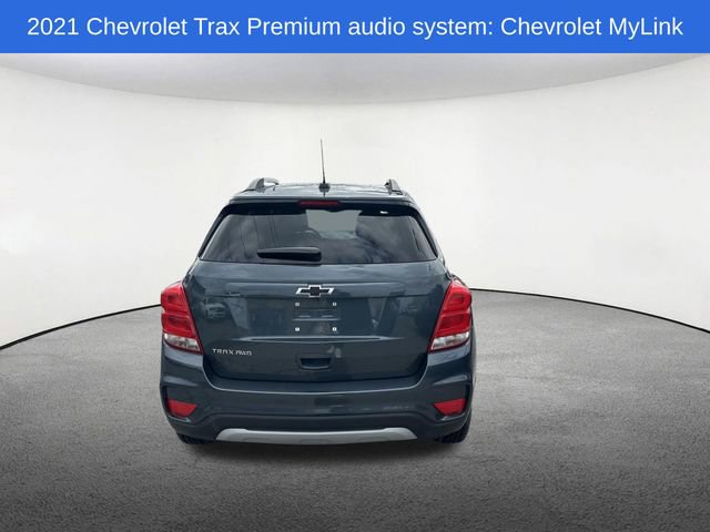 Used 2021 Chevrolet Trax LT w/ LT Convenience Package image 12