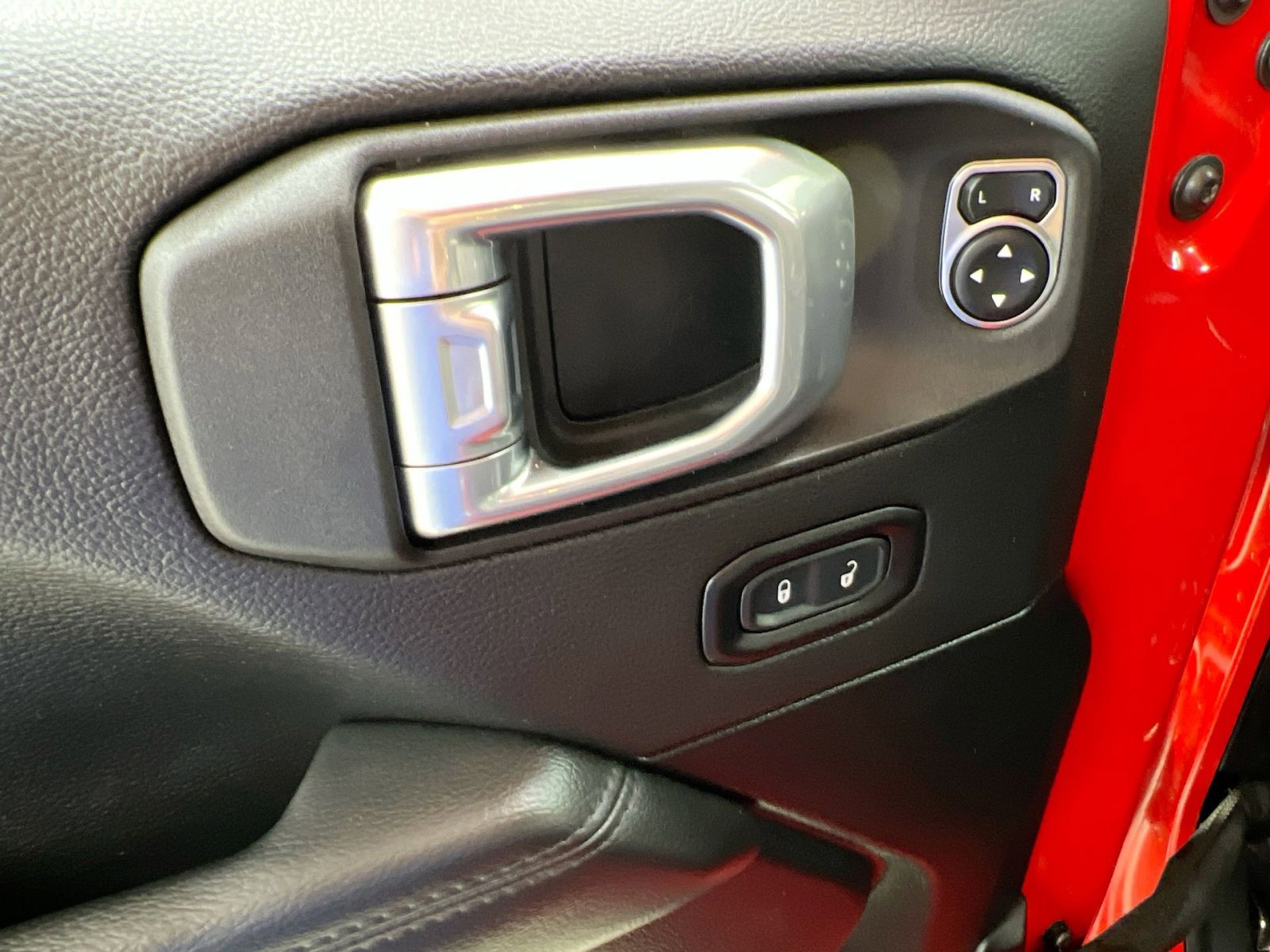 Used 2021 Jeep Wrangler Unlimited Sahara image 19