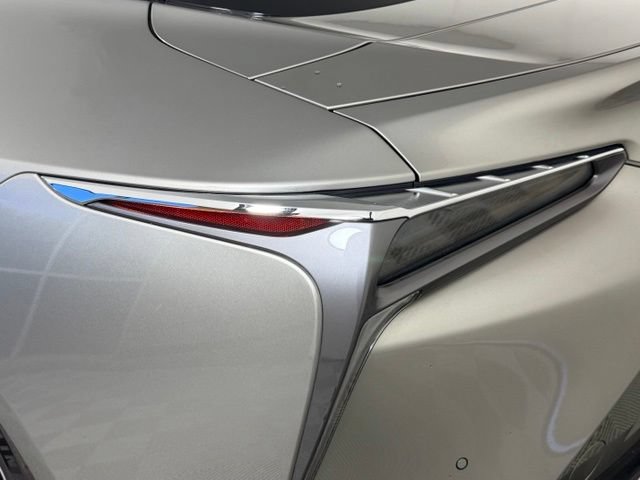 Used 2018 Lexus LC 500 Coupe w/ Performance Package RWD image 26