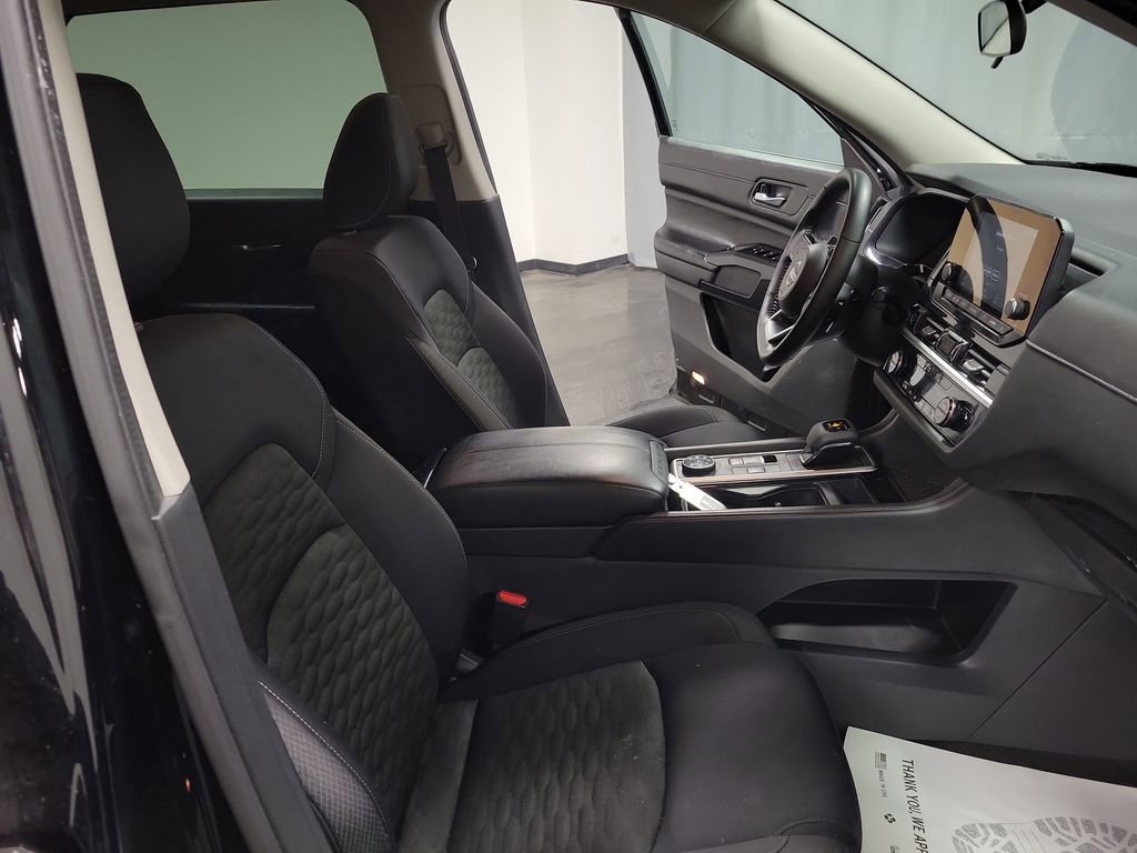 Used 2022 Nissan Pathfinder SV image 24