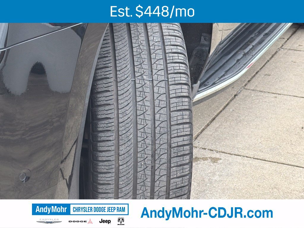 Used 2017 Cadillac Escalade Luxury AWD/4WD image 11