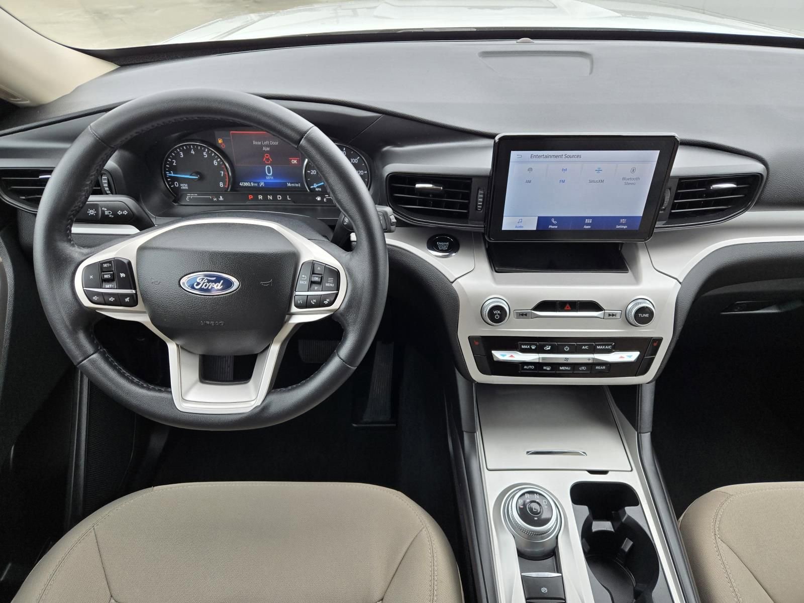 Used 2023 Ford Explorer XLT RWD image 8