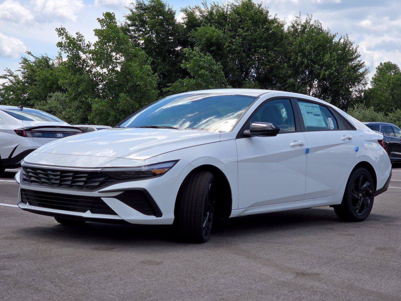 New 2026 Hyundai Elantra Sport FWD image 32