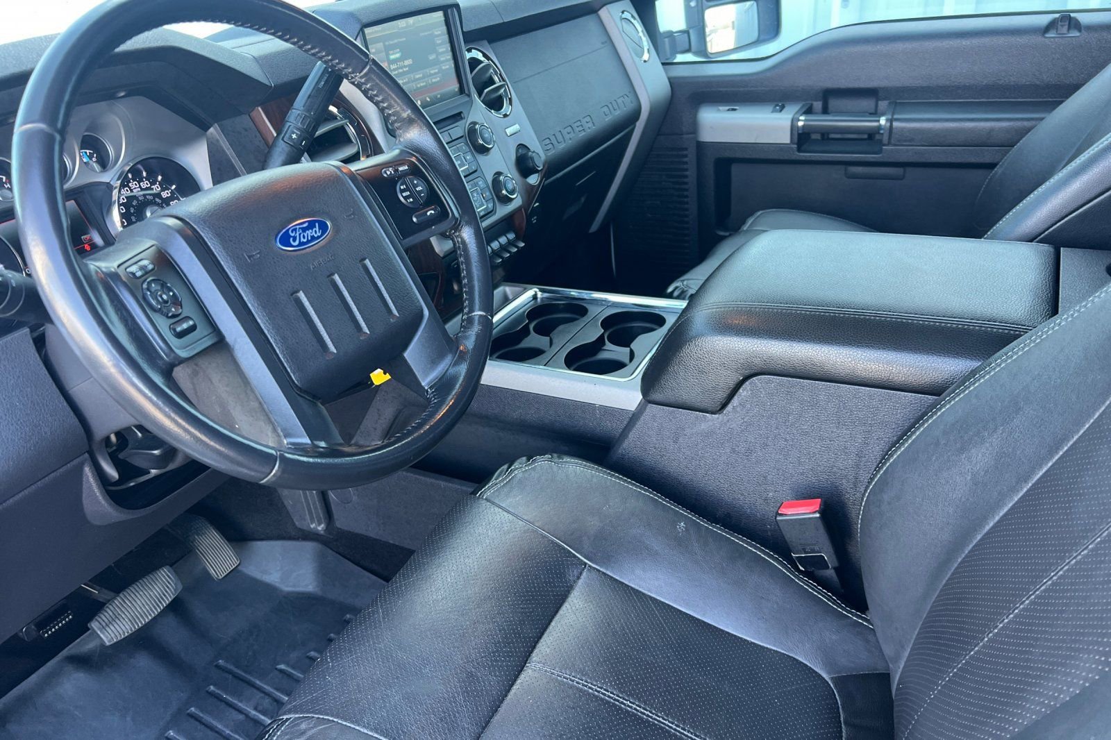 Used 2015 Ford F250 Lariat w/ Lariat Interior Package AWD/4WD image 10