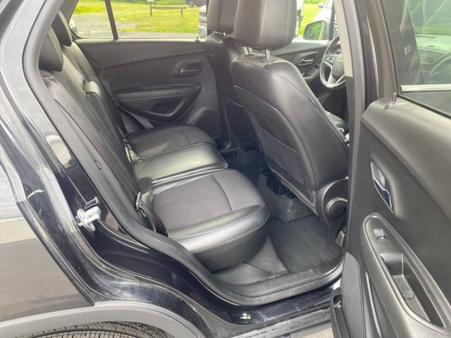 Used 2016 Chevrolet Trax LT w/ LT Convenience Package AWD/4WD image 14