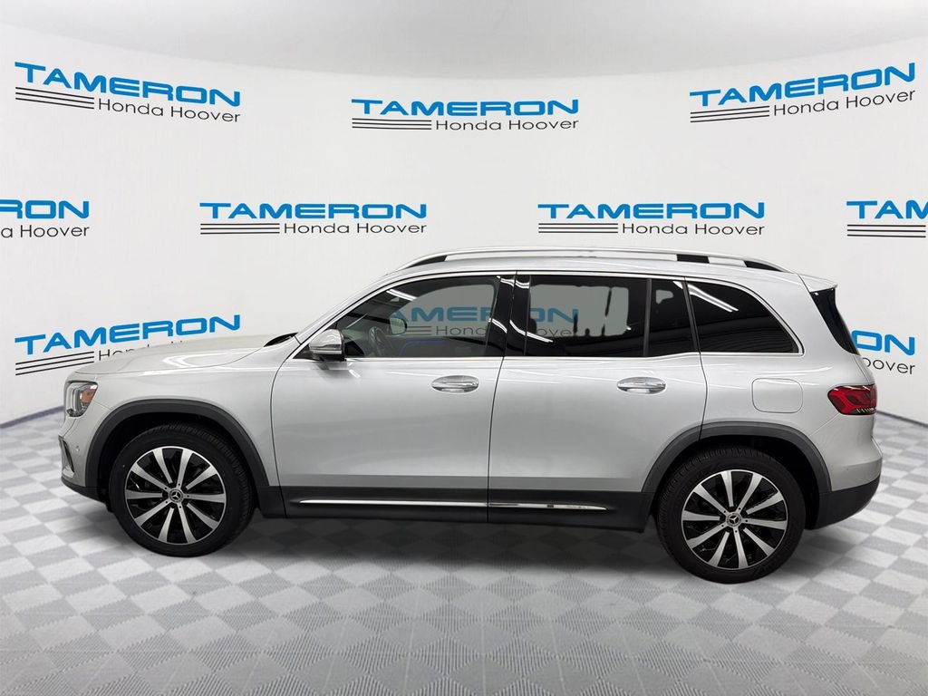 Used 2022 Mercedes-Benz GLB 250 w/ Premium Package Lite image 2