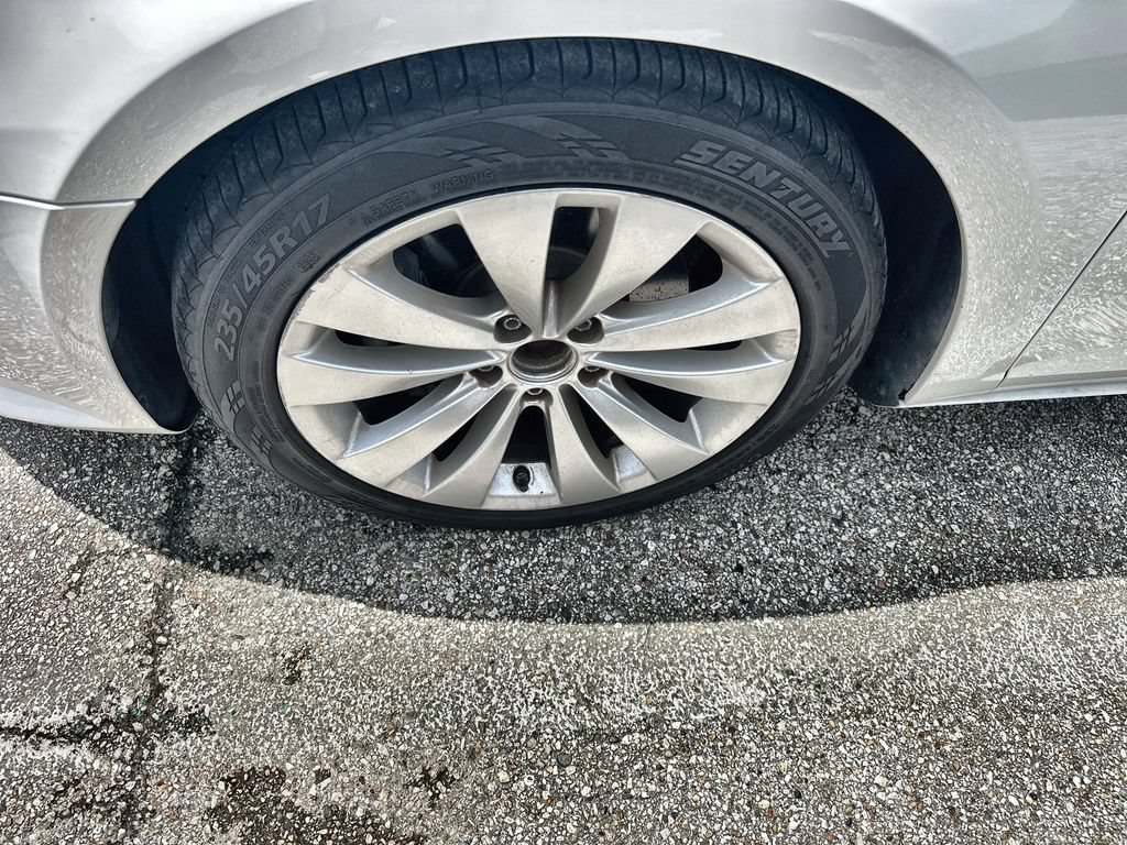 Used 2010 Volkswagen CC Sport FWD image 2