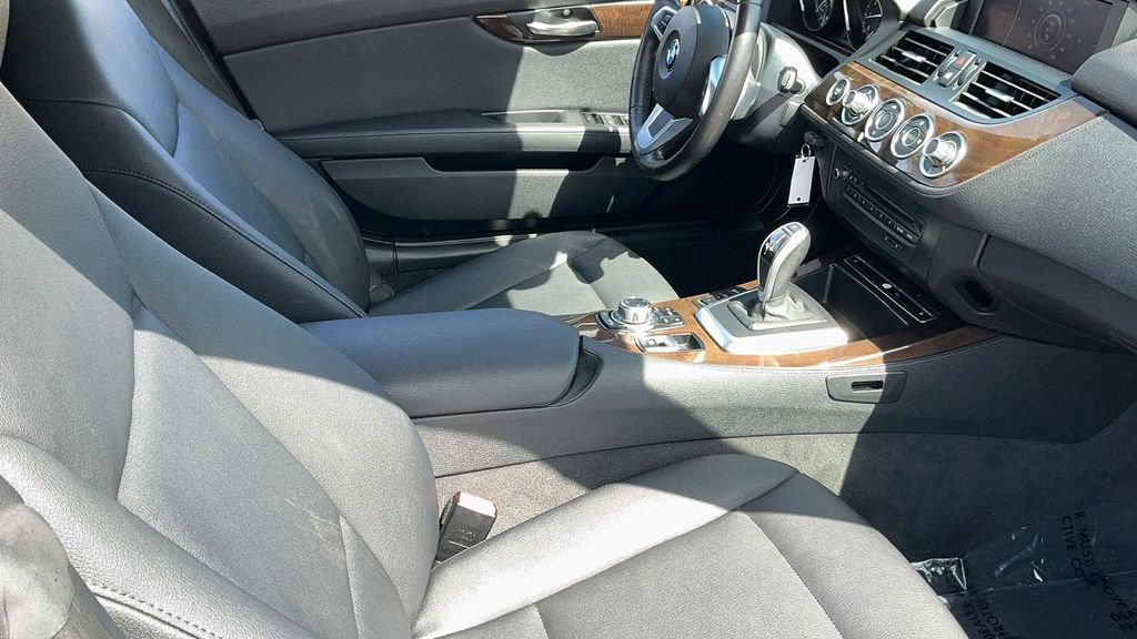 Used 2012 BMW Z4 sDrive28i image 21