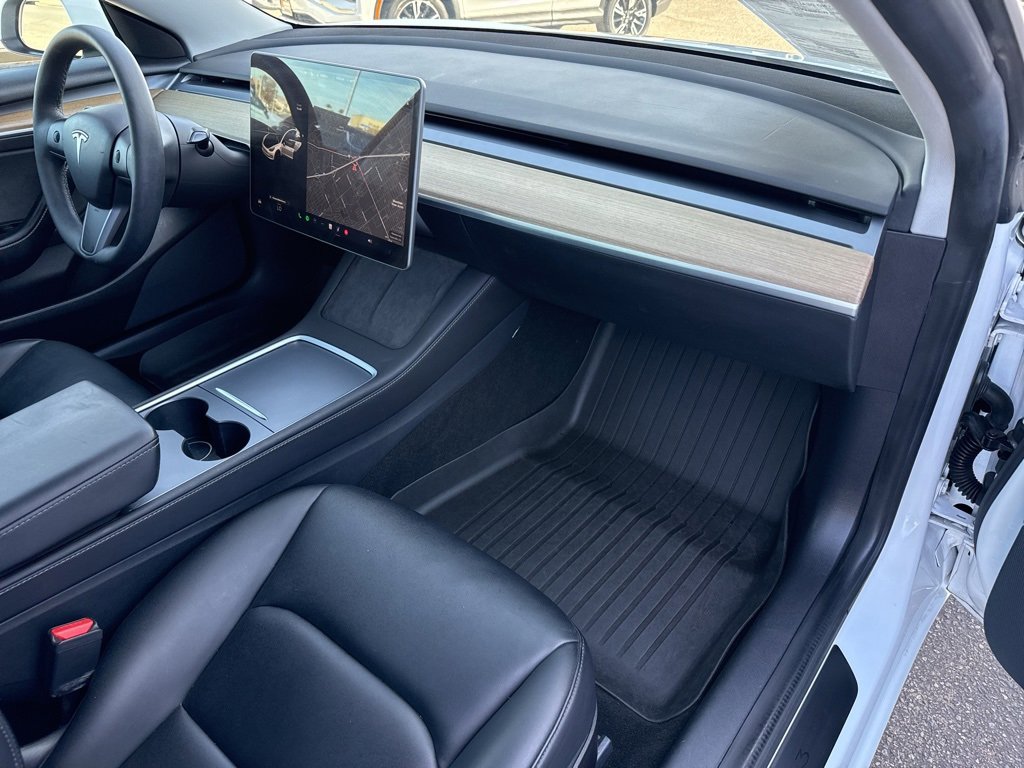 Used 2021 Tesla Model 3 Standard Range Plus image 20