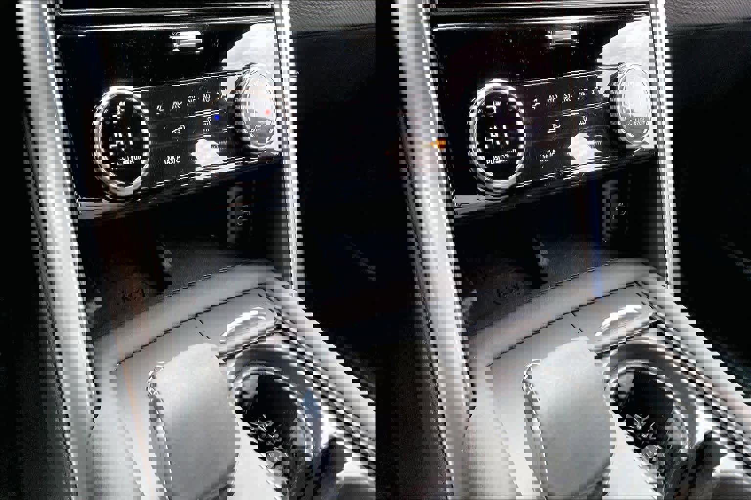 Used 2023 Land Rover Discovery S R-Dynamic image 35