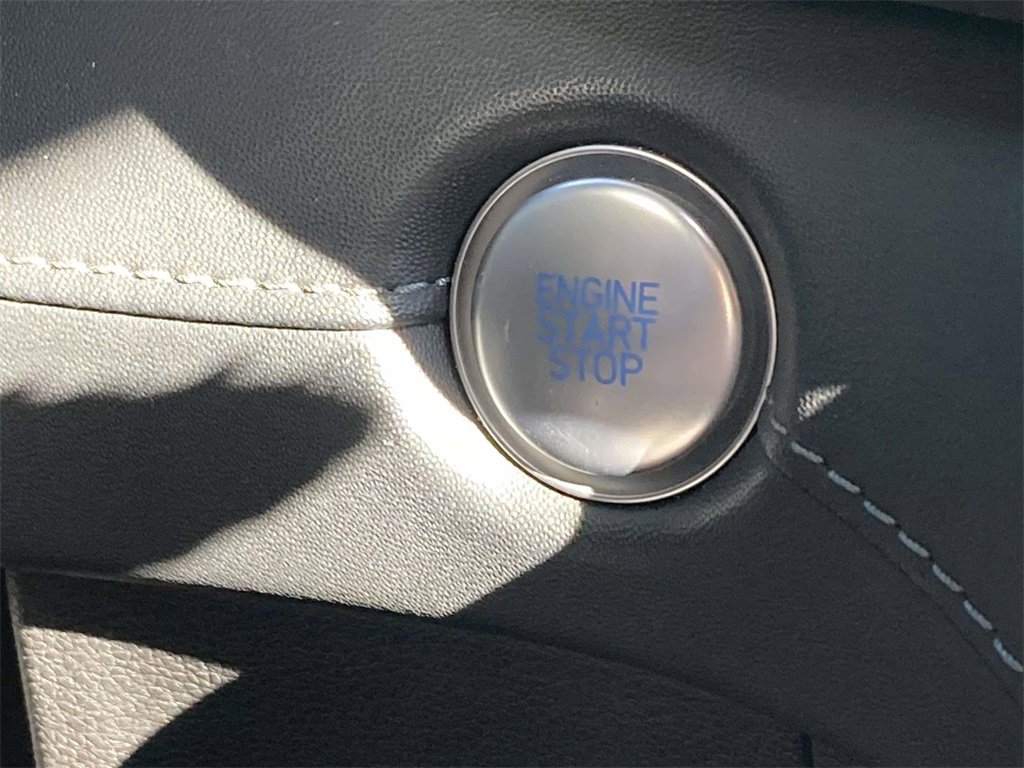 Used 2021 Hyundai Santa Fe Limited w/ Cargo Package image 19