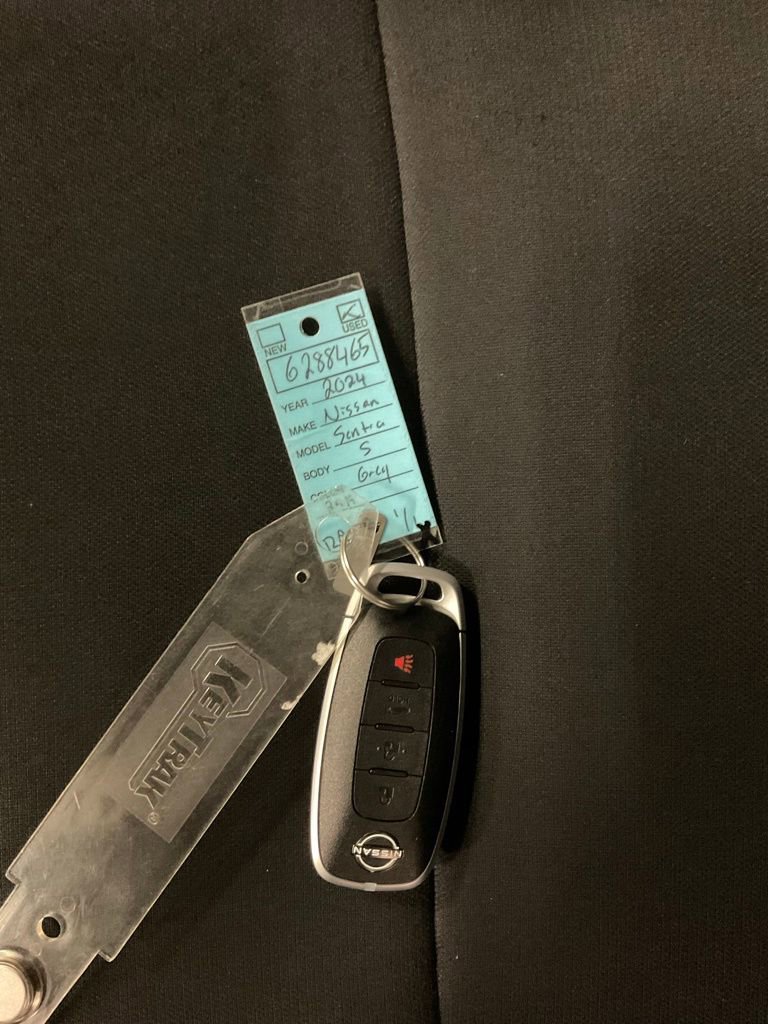 Used 2024 Nissan Sentra S image 34