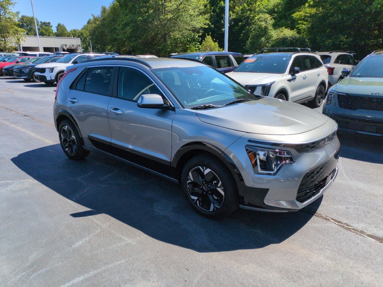 New 2026 Kia Niro Wind FWD image 1