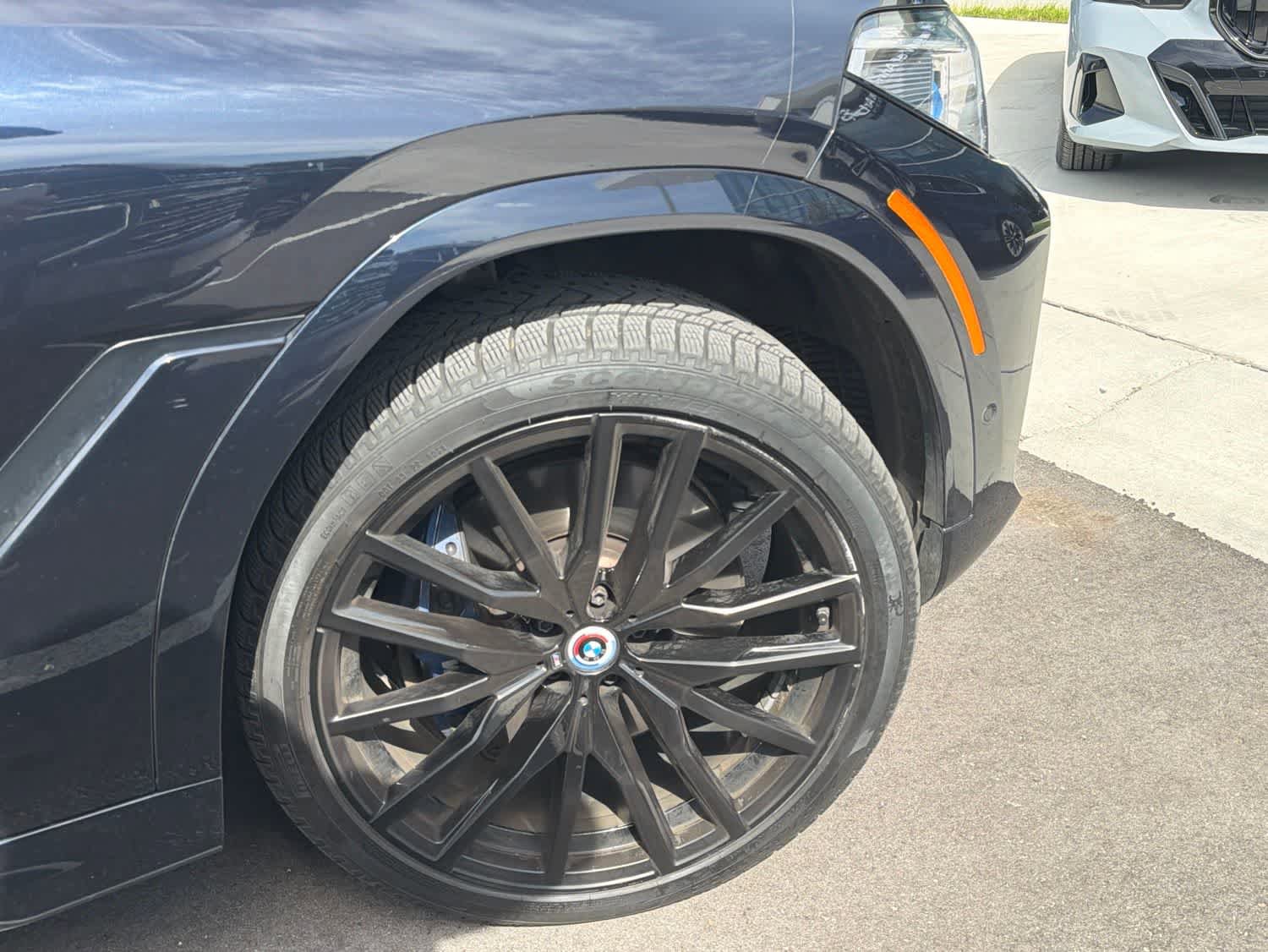 Certified 2023 BMW X6 M50i w/ Executive Package AWD/4WD image 8