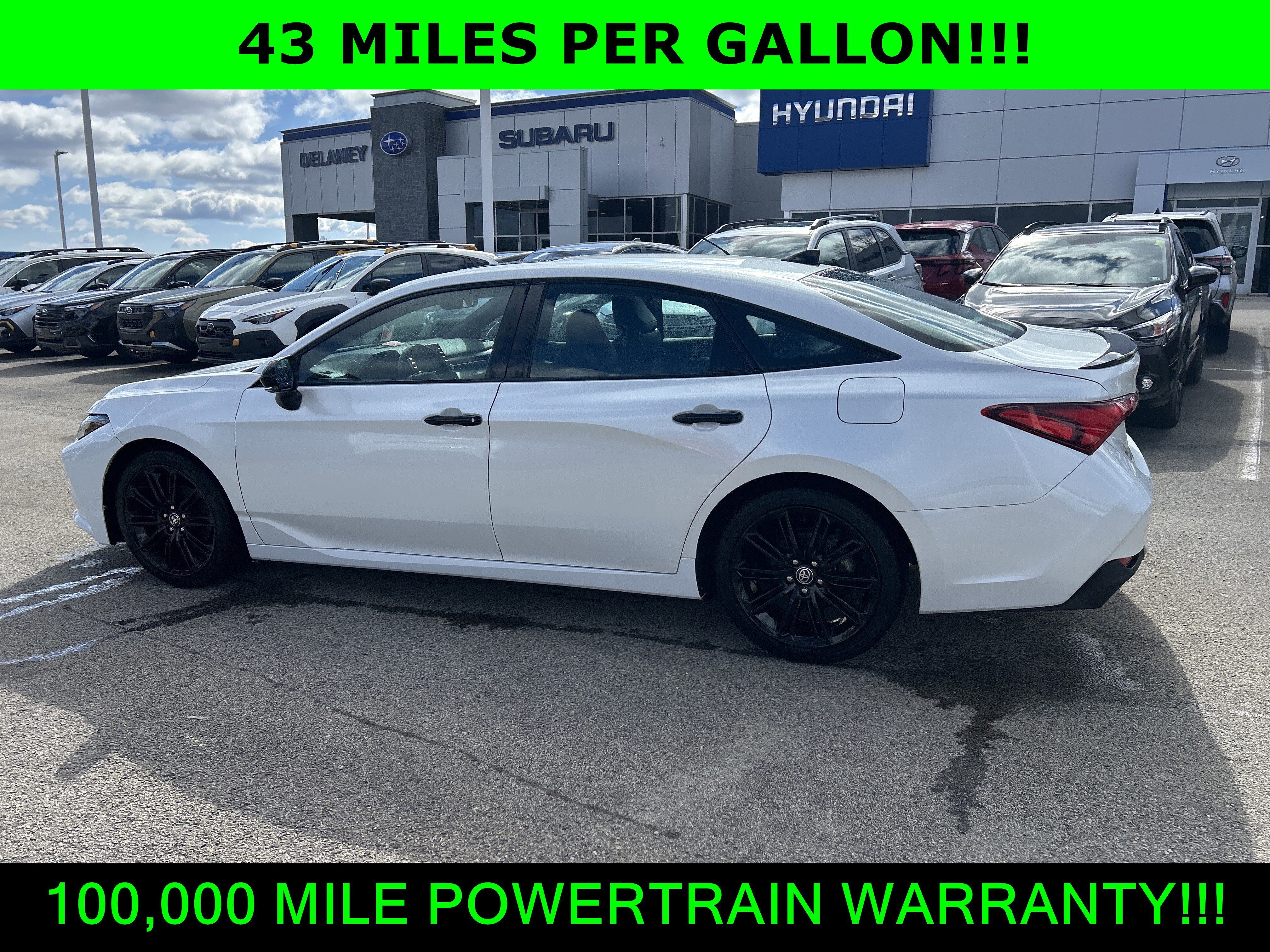 Used 2022 Toyota Avalon XSE image 19