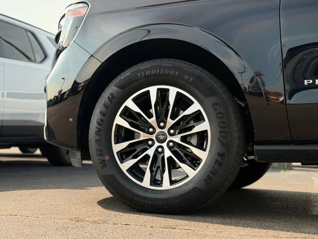 Certified 2025 Ford Expedition Platinum AWD/4WD image 48