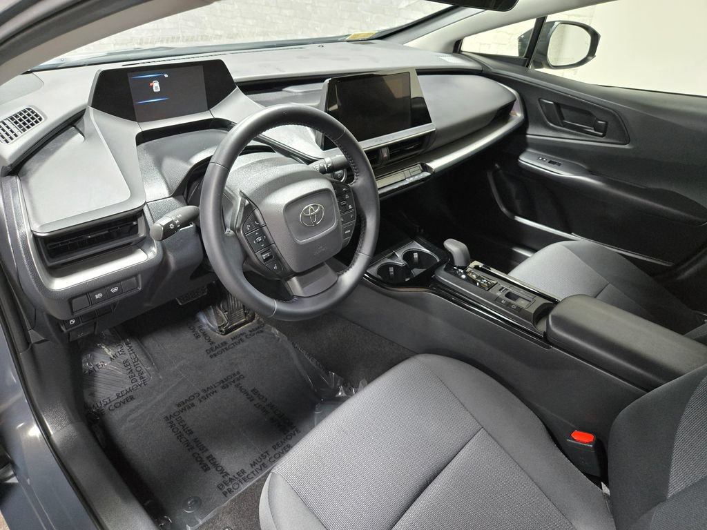 Used 2024 Toyota Prius LE AWD/4WD image 12