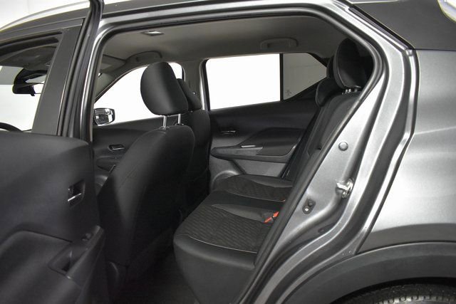 Used 2021 Nissan Kicks SV image 26