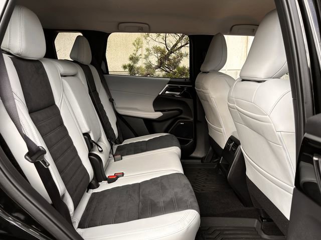 Used 2026 Mitsubishi Outlander SE image 31