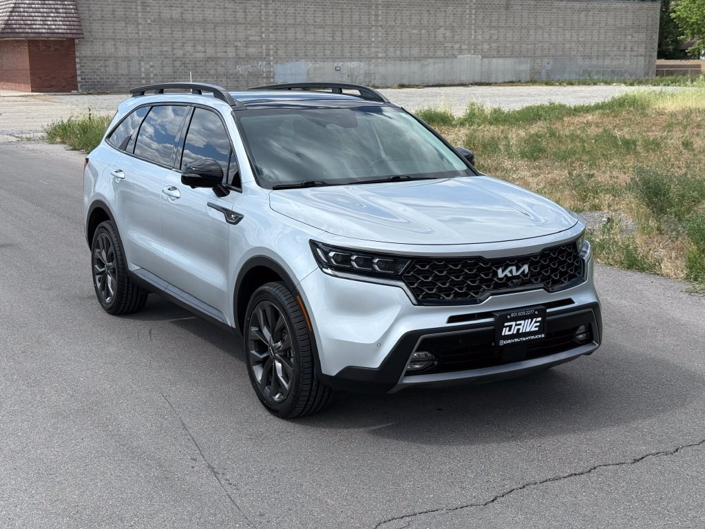 Used 2022 Kia Sorento SX Prestige AWD/4WD image 2