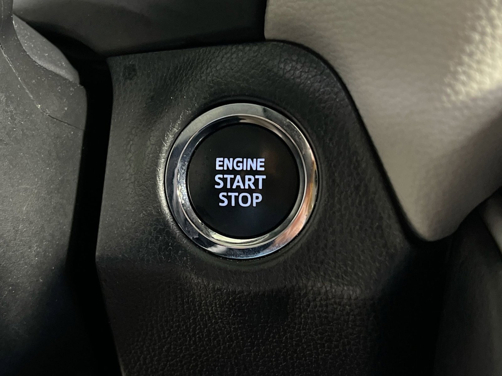 Used 2024 Toyota RAV4 XLE image 34