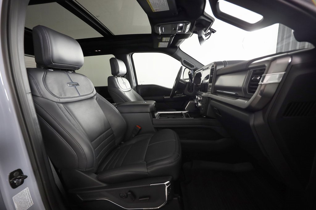 Used 2025 Ford F450 Platinum w/ FX4 Off-Road Package image 11
