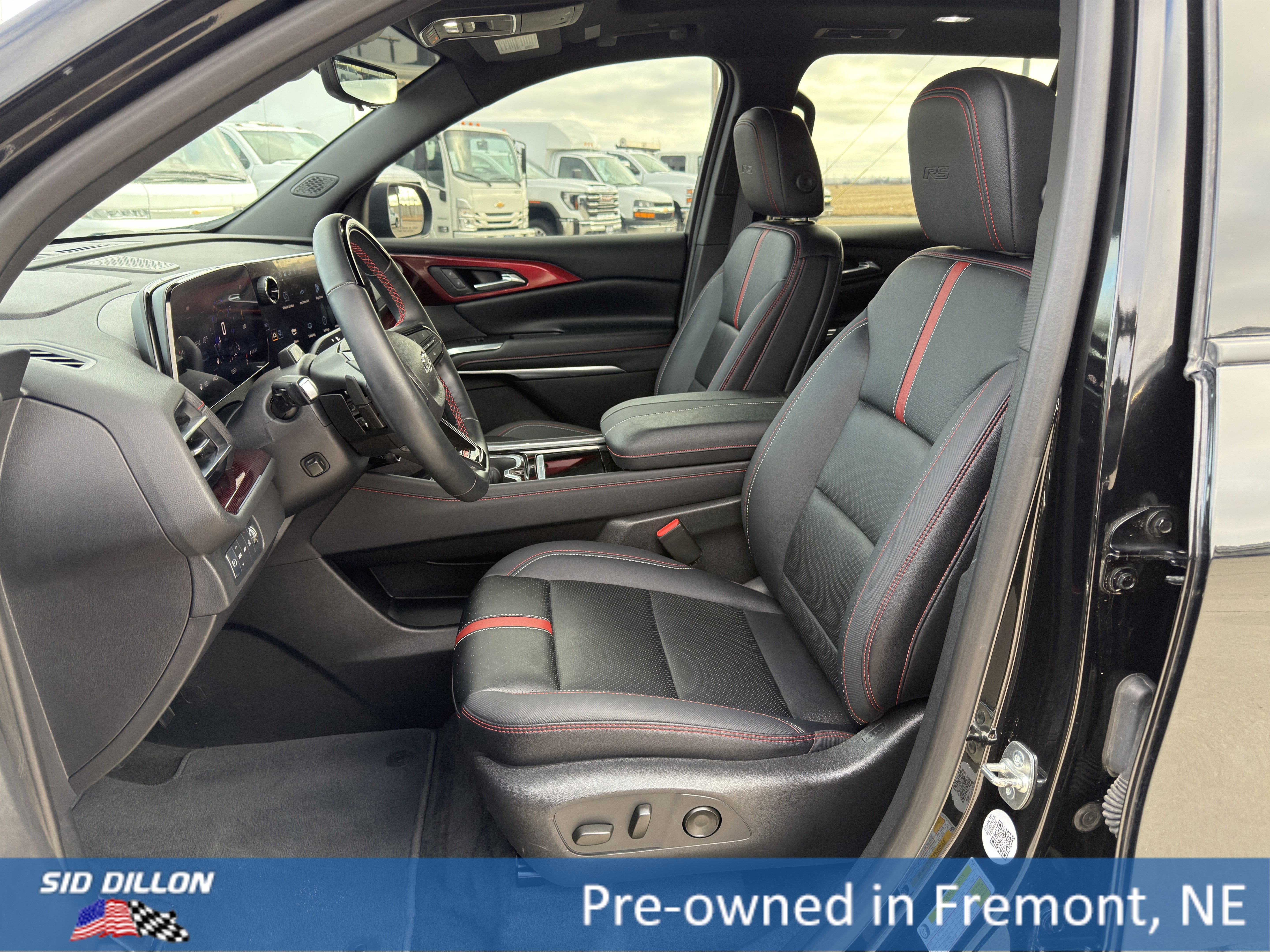 Certified 2025 Chevrolet Traverse RS image 18