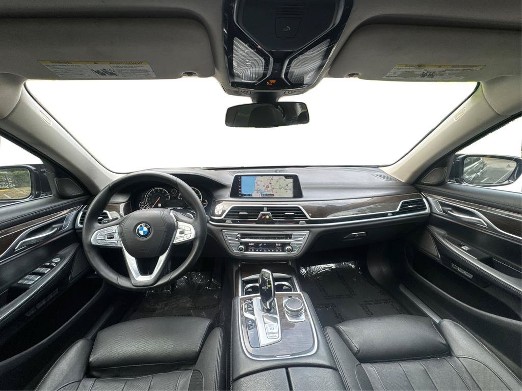 Used 2016 BMW 740i RWD image 23