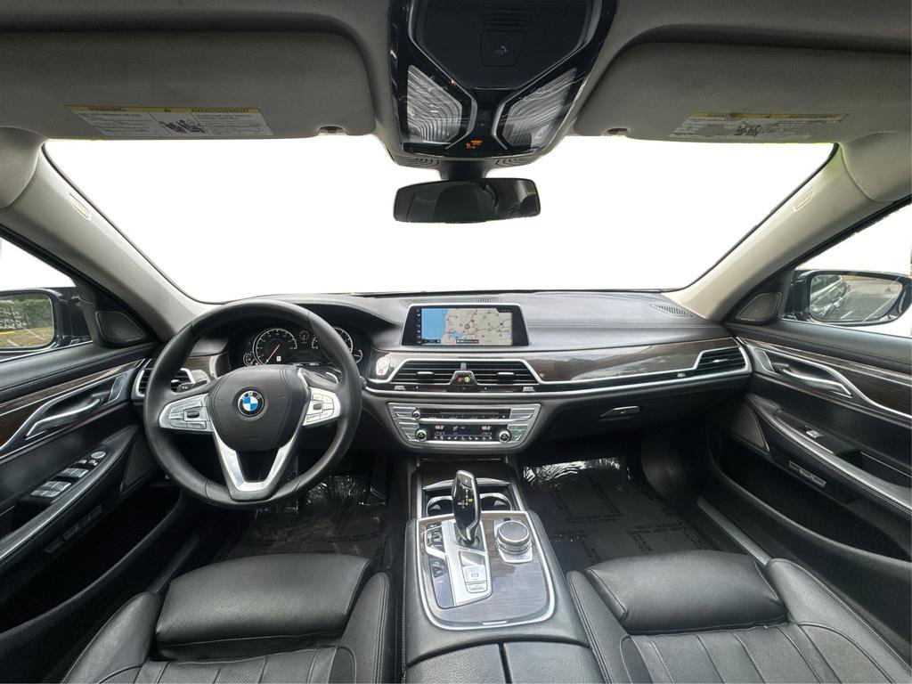 Used 2016 BMW 740i RWD image 23