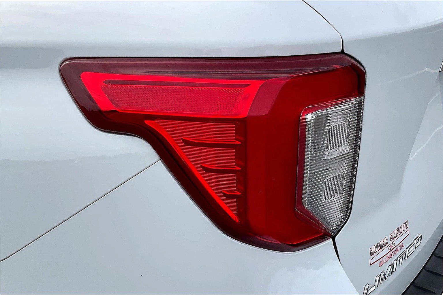 Used 2023 Ford Explorer Limited image 26