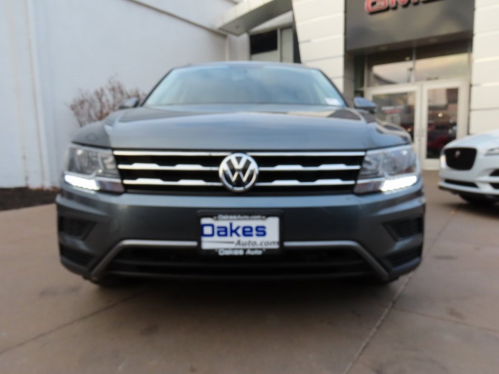 Used 2018 Volkswagen Tiguan S image 2