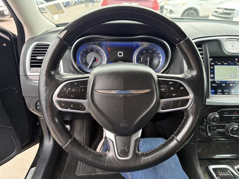 Used 2020 Chrysler 300 Limited RWD image 25